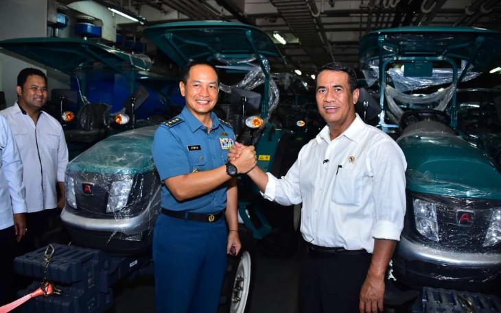 Wakasal Laksamana Madya TNI Erwin S Aldedharma bersama Mentan Andi Amran Sulaiman 