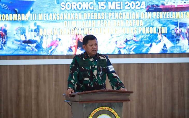 Pangkoarmada III Laksda TNI Hersan 