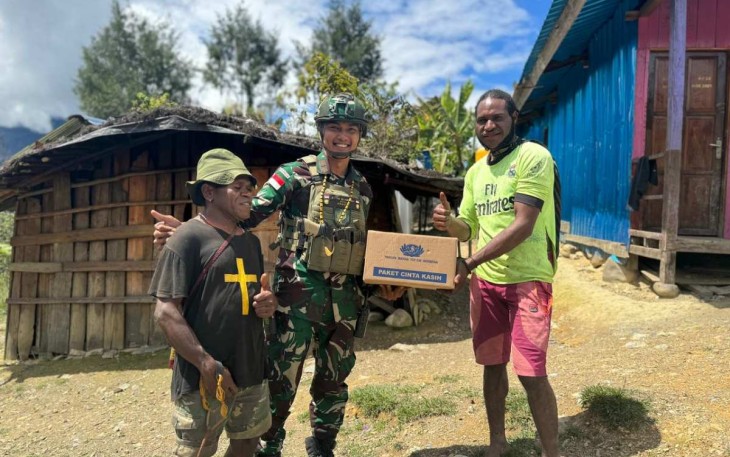 Ksatria Condromowo berikan bantuan paket sembako warga perbatasan 