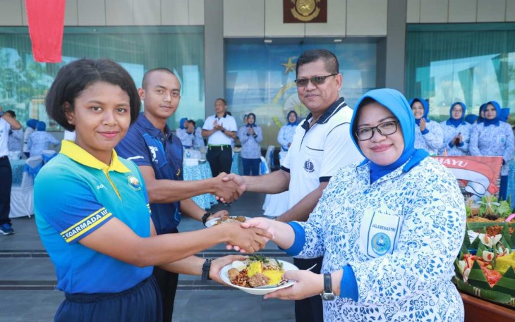 Pangkoarmada III Laksda TNI Hersan syukuran HUT Ke-6 Koarmada III