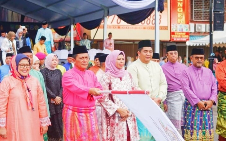 Gubernur Kepri Lepas Puluhan Ribu Peserta Pawai Taaruf MTQH ke X Provinsi Kepri 