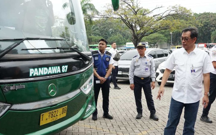 Dirjen Hubdat Hendro Sugianto terjun langsung periksa kelaikan bus pariwisata 