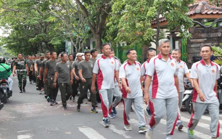 Olahraga bersama prajurit Kodim 0807/Tulungagung 