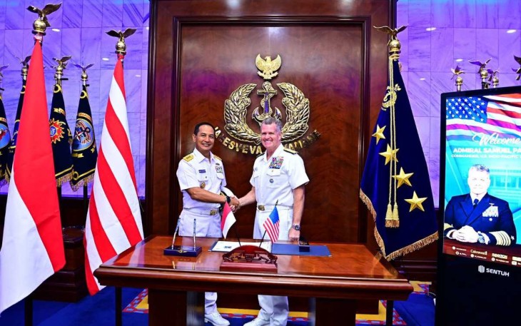 Wakasal Laksamana Madya TNI Erwin S Aldedharma saat menerima Panglima Komando Indo-Pasifik Amerika Serikat 