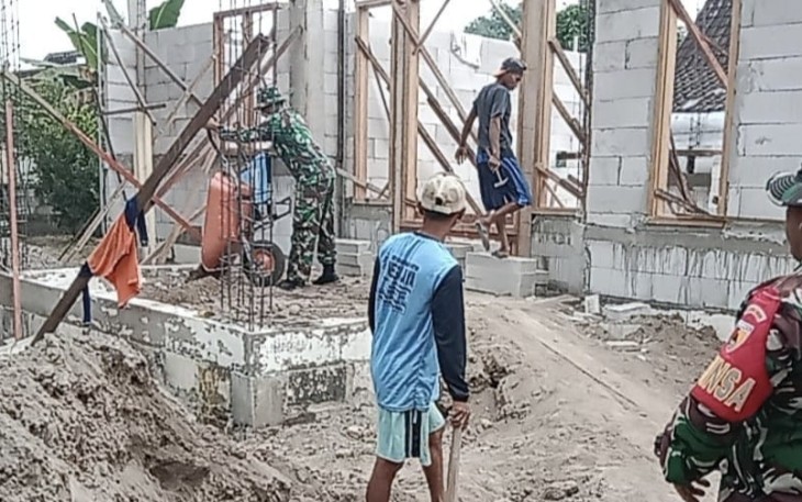 Karya bakti bangun sarana ibadah 
