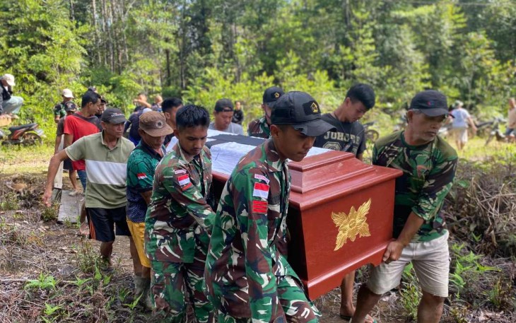 Satgas Yonzipur 5/ABW bantu pemakaman warga perbatasan 