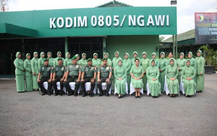 Danrem 081/DSJ Kolonel Inf Rama Pratama foto bersama Jajaran Kodim 0805/Ngawi