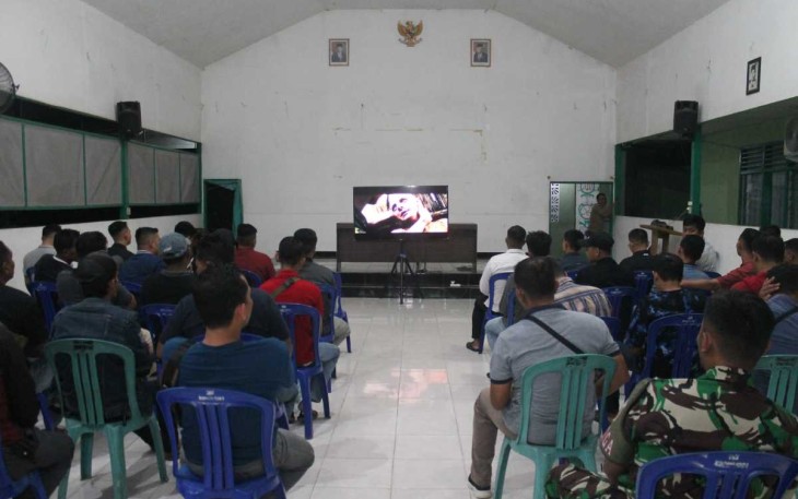 Nobar film De Oost prajurit Kodim 1001/HSU-BLG 