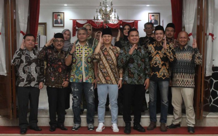 Foto bersama kenal pamit Kapolres Trenggalek 