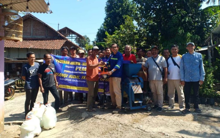 Karya bakti IKA Unair Tulungagung 