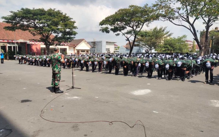 Latih PBB Siswa MAN 1 Tulungagung 