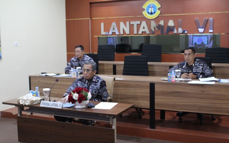 Danlantamal VI Makassar Ikuti Paparan Kegiatan Kunker Kasal ke Sorong dan Makassar Melalui Vidcon 