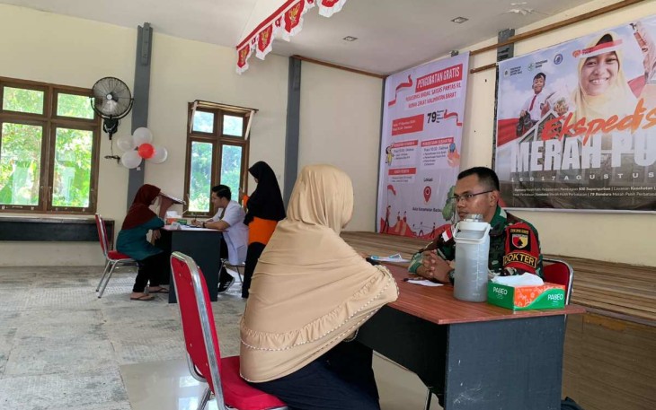 Layanan pengobatan gratis satgas Yonzipur 5/ABW