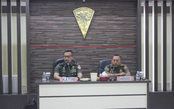 Brigjen TNI Beny Suryana saat memberikan pengarahan dalam audit kinerja di Menarmed 2 Kostrad, Kamis (29/8)