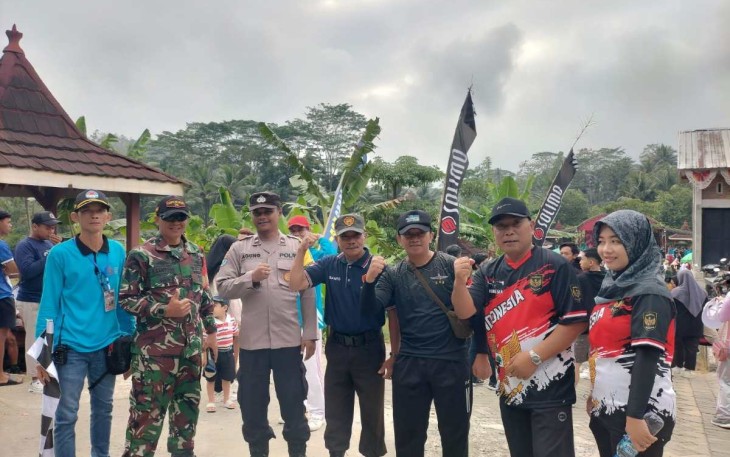 Pengamanan kegiatan jalan sehat 