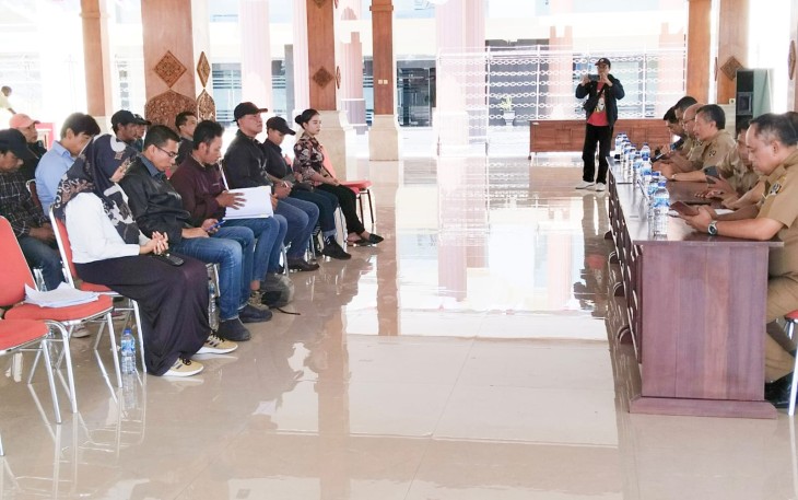 Audiensi Ratu Adil dengan Pemkab Blitar Soal Pengelolaan Pertambangan yang Belum Optimal