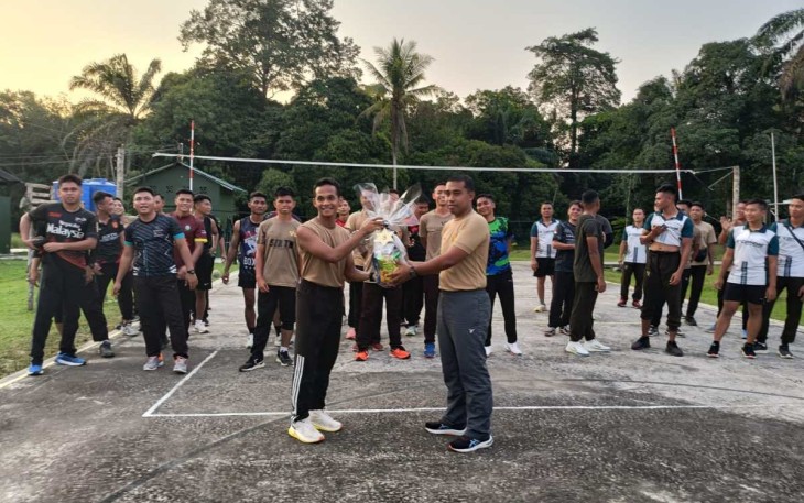 Olahraga voli bersama TDM di Sarawak