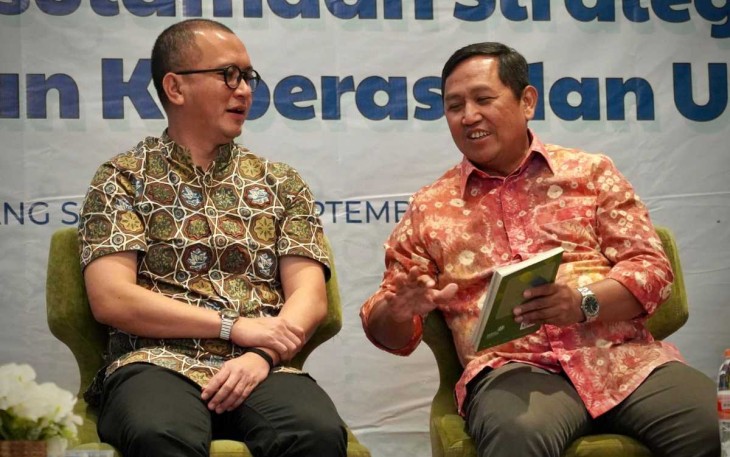 Deputi bidang Perkoperasian KemenkopUKM Ahmad Zabadi saat launching buku