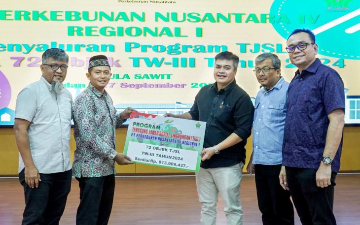 Penyaluran bantuan program TJSL di Medan