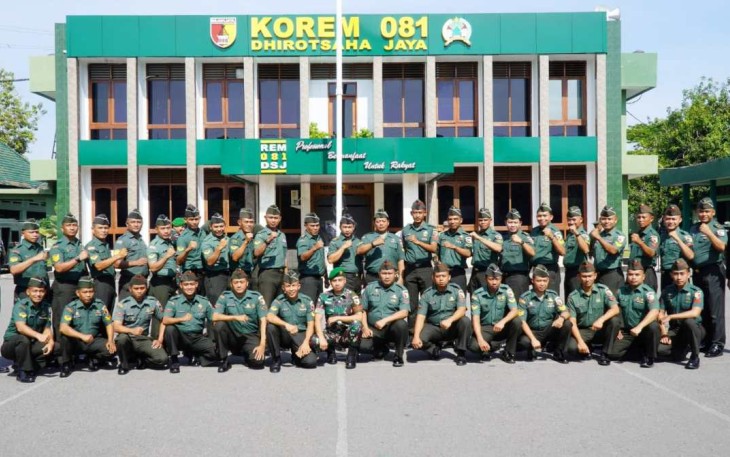 Prajurit Korem 081/DSJ naik pangkat 