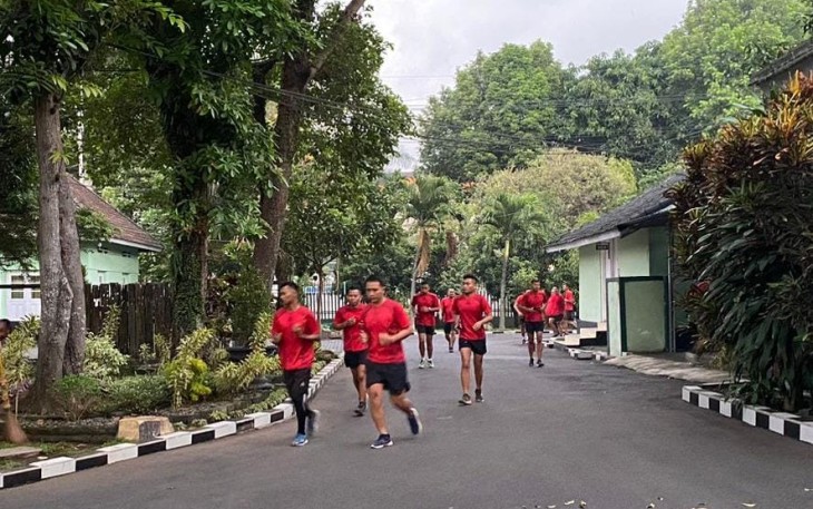 Lari pagi prajurit Menarmed 2 Kostrad 