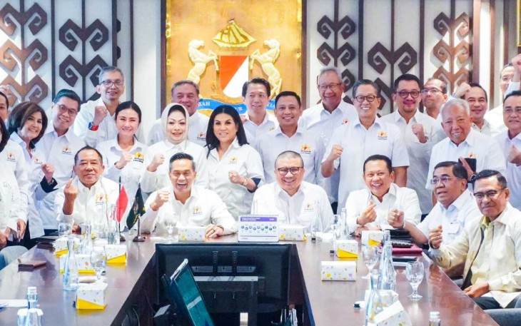 Anggota Komisi III DPR RI Bambang Soesatyo bersama KADIN Indonesia di Jakarta 