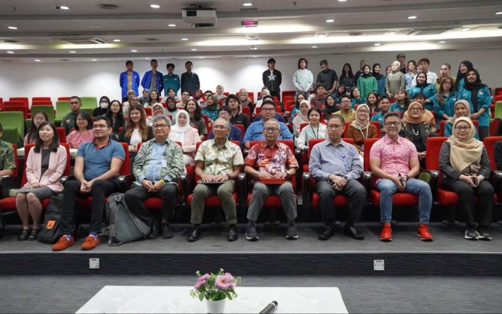 Peserta kick off riset mikroplastik