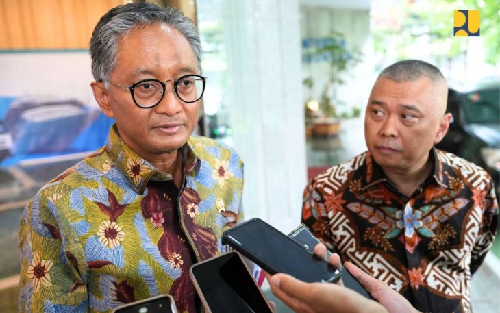 Menteri PU Dody Hanggodo saat memberikan keterangan pers di Jakarta, Senin (25/11)