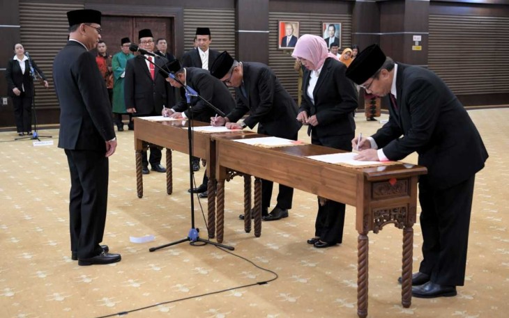 Pelantikan pejabat eselon 1 Kemenkop di Jakarta, Senin (2/12)