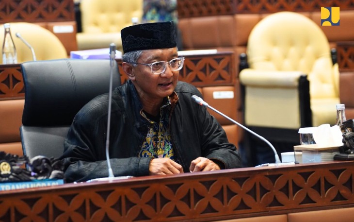 Menteri PU Dody Hanggodo dalam rapat kerja dengan Komisi V DPR RI, Selasa (3/12)