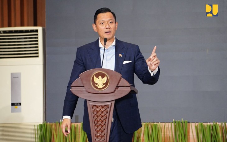 Menko AHY saat seminar nasional Hari Jalan 2024 di Jakarta, Kamis (19/12)