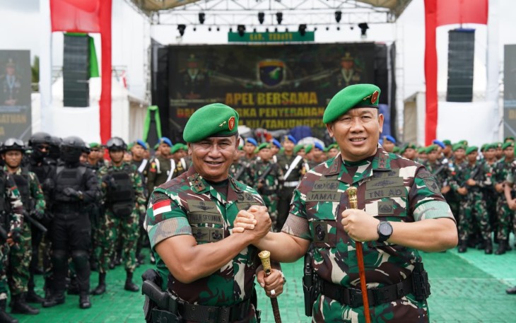 Salam komando tradisi penyambutan Pangdam XII/Tpr