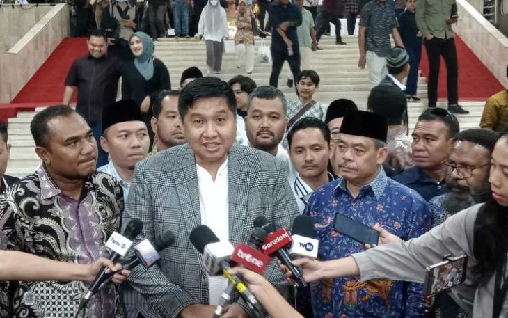 Politikus Gerindra Maruarar Sirait ditemui awak media saat Hadir di acara "tribute to Akbar Tandjung Maestro Aktivis Indonesia" di Gedung Nusantara IV MPR/DPR/DPD RI, Komplek Parlemen, Senayan, Jakarta, Minggu (19/5/2024).