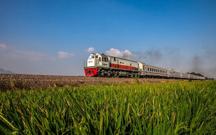 Perjalanan kereta api di Daop 4 Semarang tetap lancar dan tidak terimbas kecelakaan kereta api di Bandung Raya.