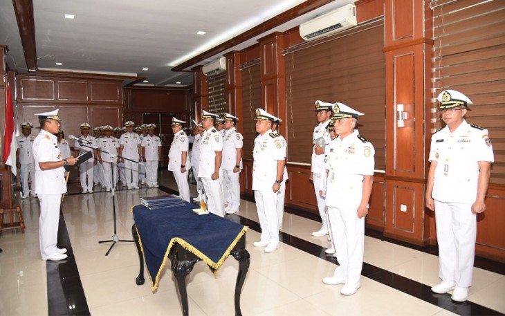 Serah Terima dan Penyerahan Jabatan di Lingkungan Kolinlamil