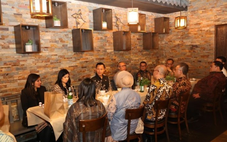 Menteri ATR/ Kepala BPN menyampaikan hal ini saat melakukan pertemuan makan malam dengan para diplomat senior dari Konsulat Jenderal Republik Indonesia (KJRI) dan Perwakilan Tetap Republik Indonesia (PTRI) di Perserikatan Bangsa-Bangsa (PBB), New York pada Jumat (10/05/2024)