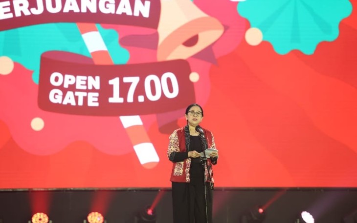 Ketua DPR yang juga Ketua DPP PDI Perjuangan (PDIP) Puan Maharani dalam sambutannya di perayaan Natal yang digelar DPP PDI Perjuangan di JI-Expo, Kemayoran, Jakarta pada Kamis (18/1/2024).
