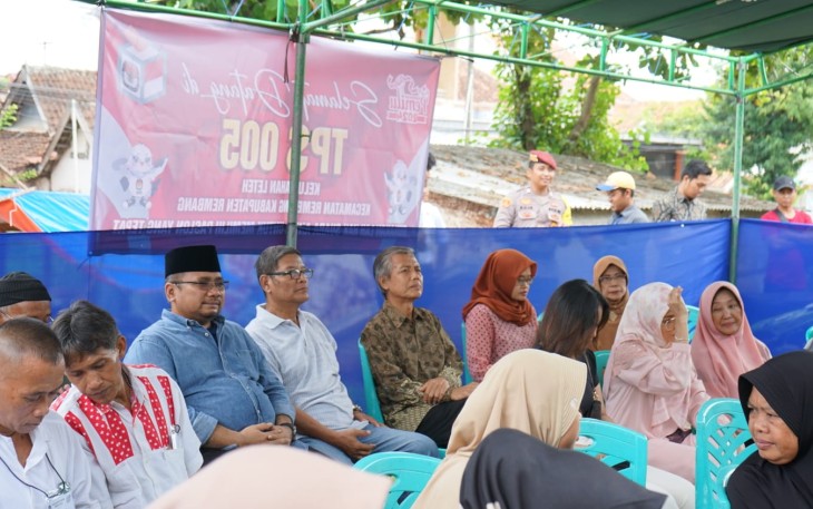 Menag Yaqut Ikut Antre di TPS