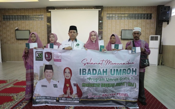 Umroh gratis yang disayembarakan oleh Komunitas Sedekah Jumat (KSJ) di Kabupaten Batubara dilepas langsung sang pejuang duafa, H Ikhwan Lubis SH MH, Rabu (17/1/2024)