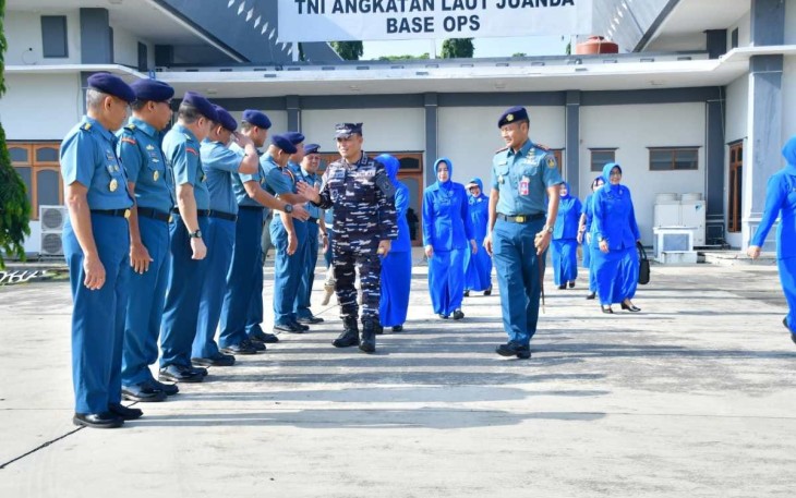 Danlanudal Juanda saat Antar Keberangkatan Kunker Danpuspenerbal
