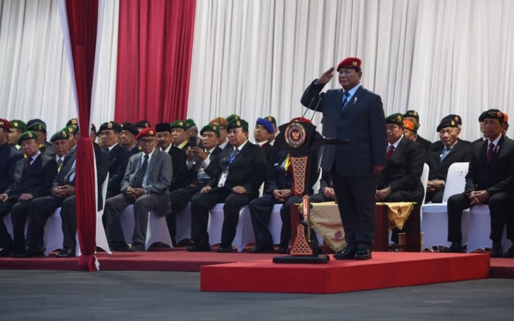 Menteri Pertahanan RI Prabowo Subianto Pimpin Upacara Parade Senja di Kemhan