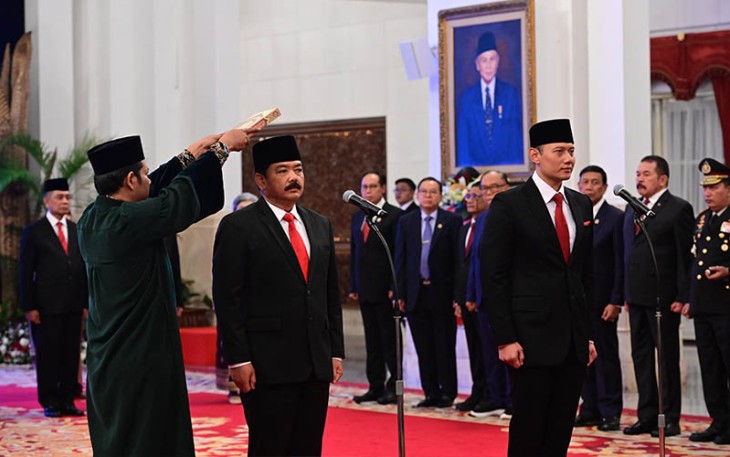Presiden Joko Widodo saat Lantik Agus Harimurti Yudhoyono sebagai Menteri ATR/Kepala BPN