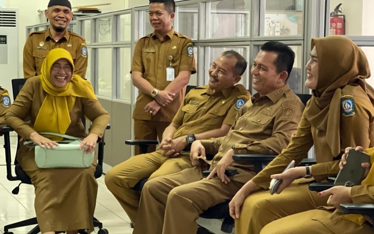 Gubernur Ansar Bersama Sekda Adi Kunjungi Beberapa Kantor OPD