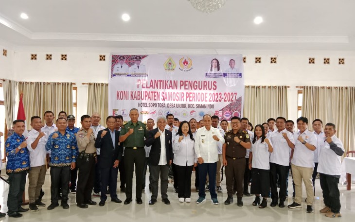 Wakil Bupati Samosir Drs. Martua Sitanggang, MM menghadiri pelantikan pengurus KONI (Komite Olahraga Nasional  Indonesia) Kabupaten Samosir Masa Bakti 2023-2023, yang digelar di Sopo Toba Hotel, Desa Unjur, Kecamatan Simanindo, Rabu (17/1)