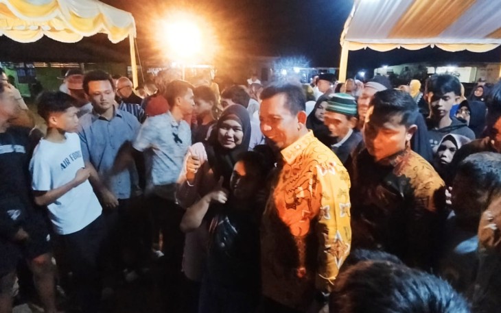 Gubernur Ansar saat Berbaur dengan Masyarakat Bintan Utara