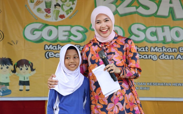 Ketua TP PKK Bintan Hafizha Rahmadhani mengunjungi SDN 007 Gunung Kijang