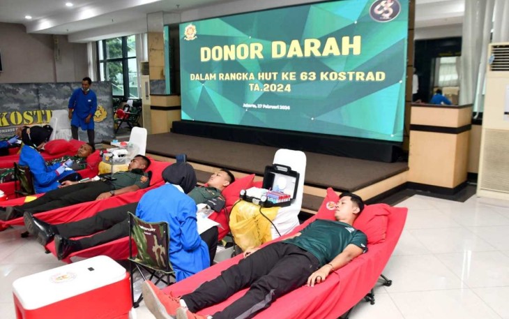Kostrad Gelar Donor Darah Dalam Rangka HUT ke-63 Kostrad