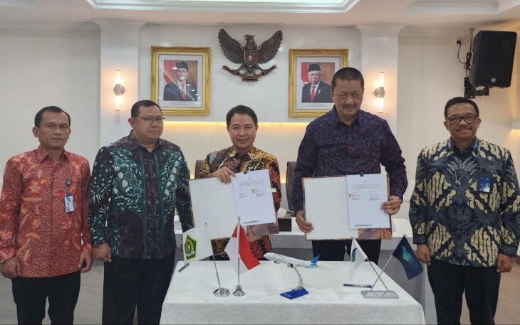 Penandatanganan Perjanjian Kerja Sama atau Memorandum of Understanding (MoU) tentang Pengangkutan Udara Jemaah Haji Reguler tahun 1445 H/2024 M dengan maskapai penerbangan Garuda Indonesia.