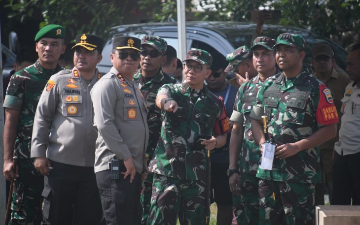 Pangdam I/BB saat Dampingi Presiden Jokowi Resmikan Gerbang Tol Lima Puluh dan Silaturahmi dengan Peserta JKN-KIS