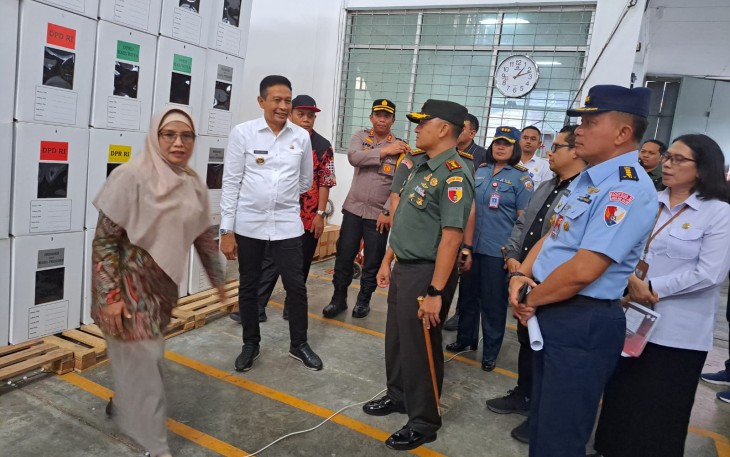 Danlanal Malang Bersama Forkopimda Kota Malang Pantau Kesiapan Gudang Logistik KPU dan Kantor Bawaslu